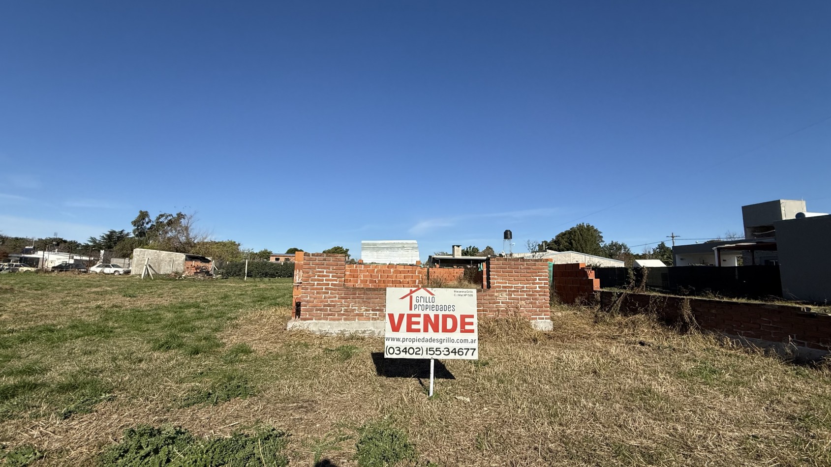 Lote con mejoras