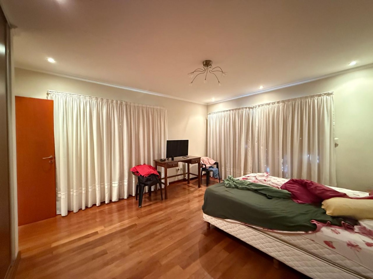 Casa con 1000 m² en Venta, 3 Dorm. en Villa Amelia