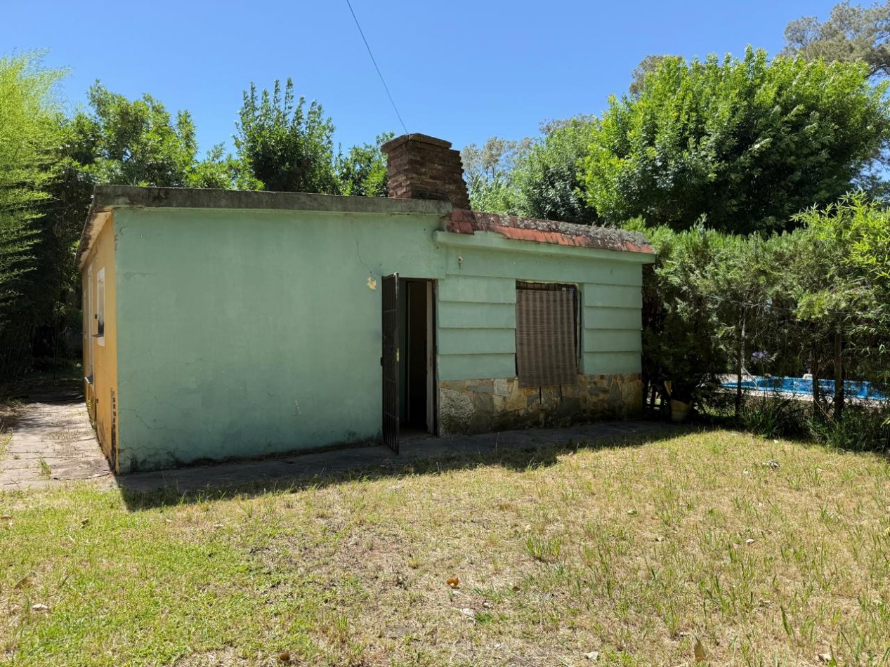 casa 2 dormitorios a refaccionar en  los pinos Villa Amelia 