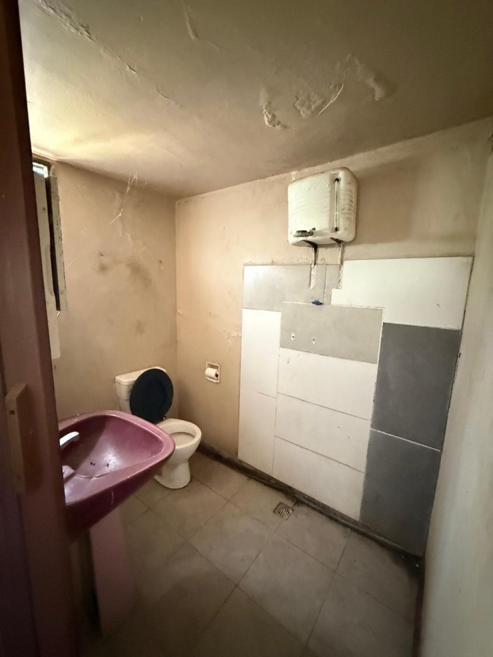 casa 2 dormitorios a refaccionar en  los pinos Villa Amelia 