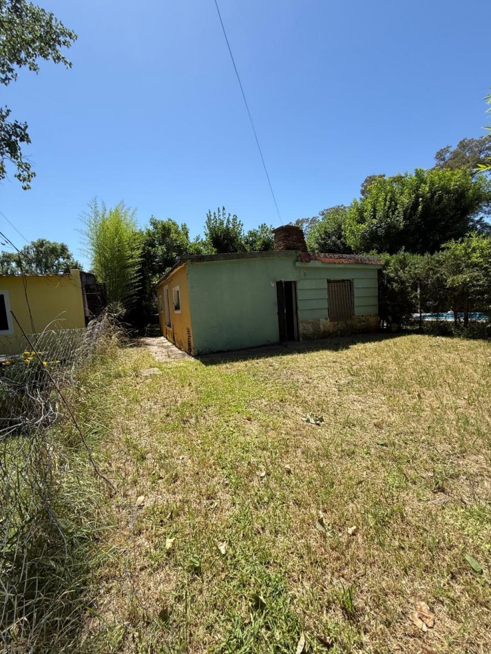 casa 2 dormitorios a refaccionar en  los pinos Villa Amelia 