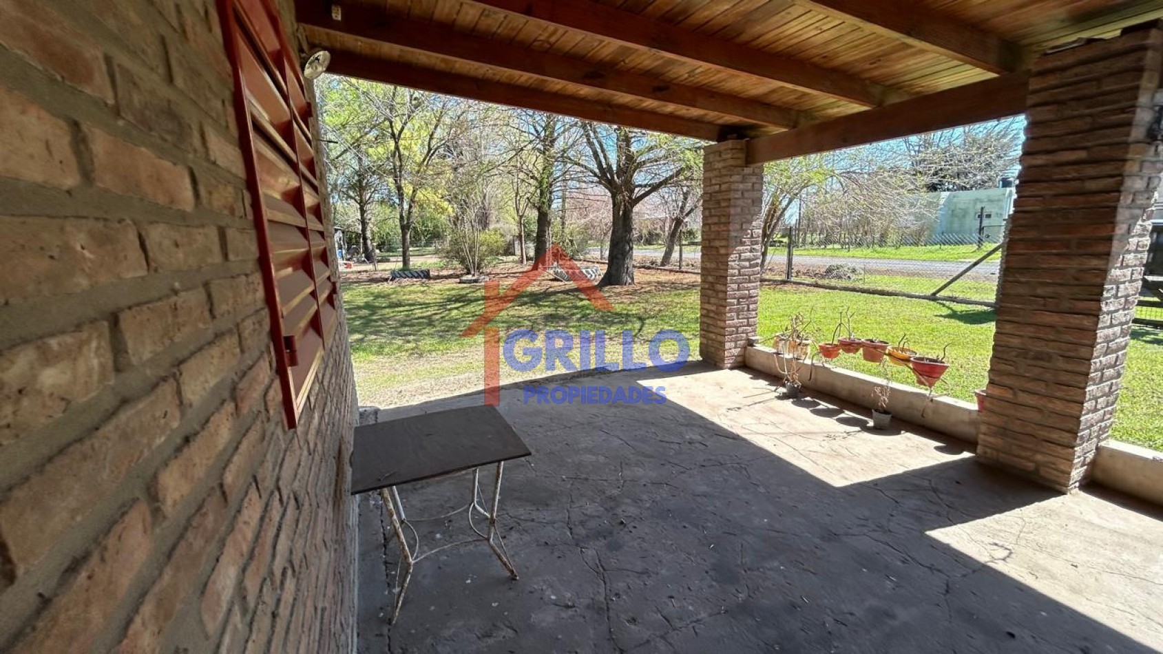 Casa con piscina en Villa Amelia