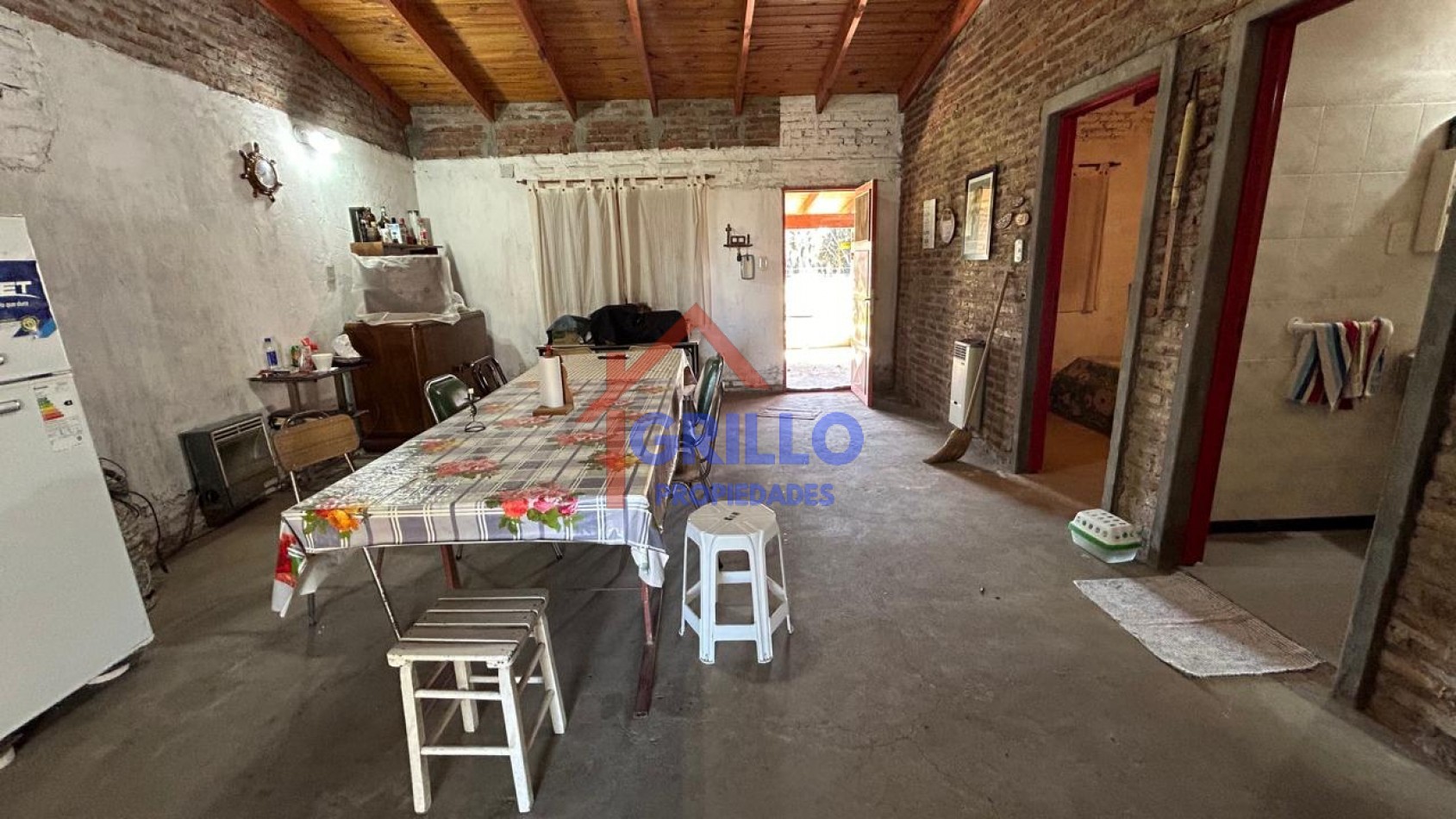 Casa con piscina en Villa Amelia